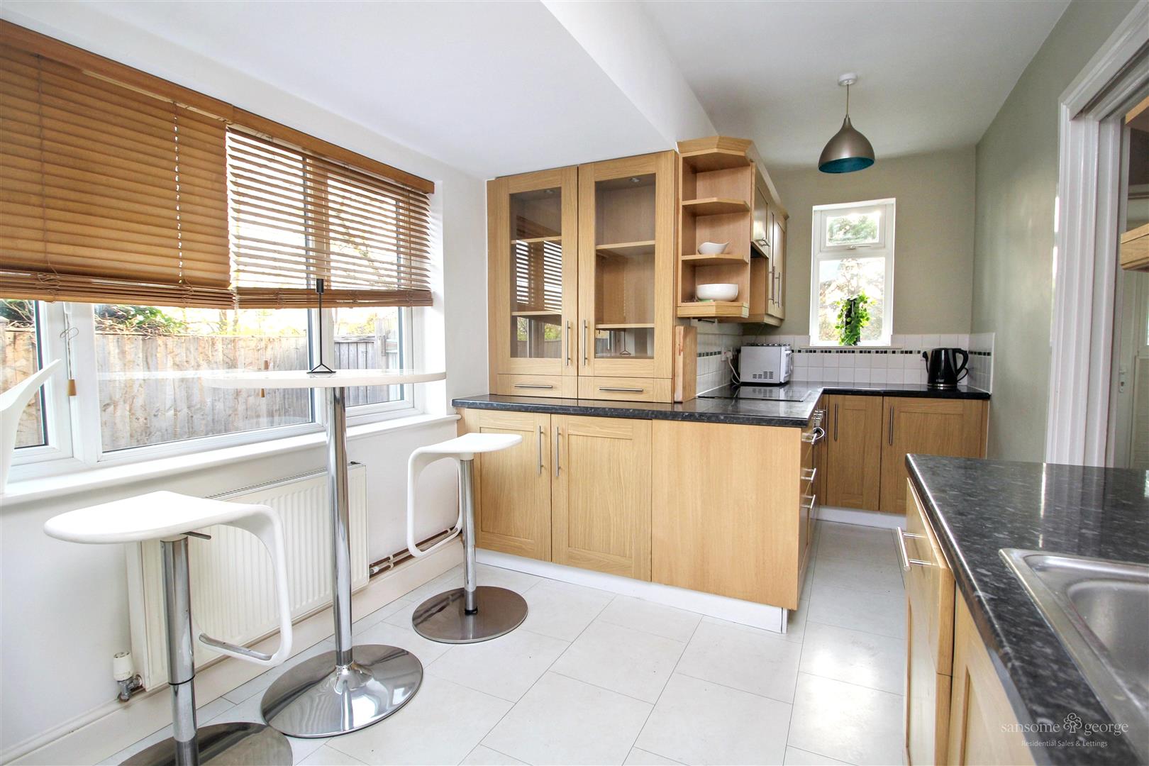 2 bed property in Donkin Hill, Reading